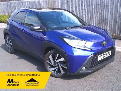 Usado Toyota Aygo X 72 HP (52 kW) 2022 Azul SUV