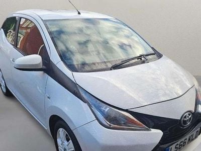Used Toyota Aygo X-play 2016 White Hatchback