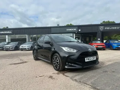 Used Toyota Yaris Hybrid Design 116 HP (85 kW) 2022 Black Hatchback