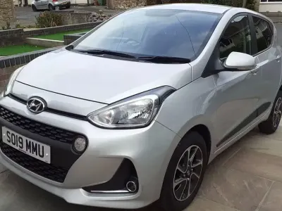 Used Hyundai i10 Premium 87 HP (63 kW) 2019 Silver Hatchback