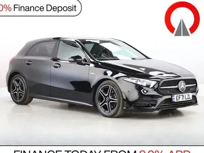 Begagnad Mercedes A200 Executive 163 HK (119 kW) 2022 Svart Halvkombi