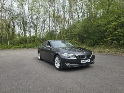 Begagnad BMW 520 2012 Grå Sedan