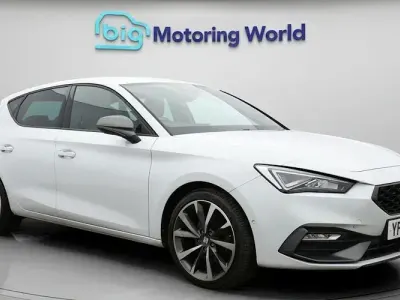 Used Seat Leon FR Sport 131 HP (96 kW) 2022 White Hatchback