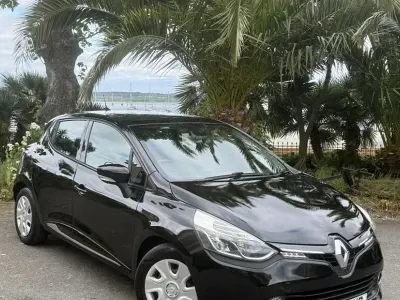 Used Renault Clio Dynamique 90 HP (66 kW) 2014 Black Hatchback