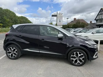 Used Renault Captur Signature S 108 HP (79 kW) 2017 Purple SUV