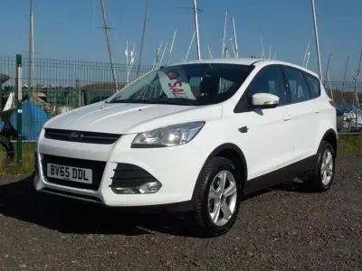 Usado Ford Kuga Zetec 150 CV (110 kW) 2015