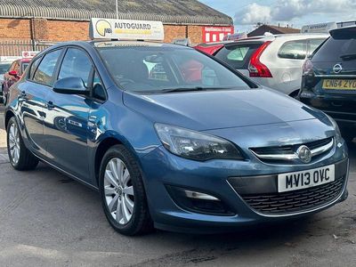 Used Vauxhall Astra 130 HP (95 kW) 2013 Blue Hatchback
