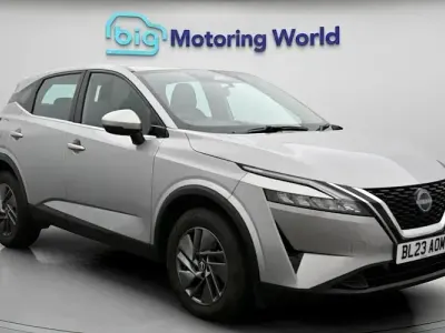 Used Nissan Qashqai Acenta Premium 140 HP (102 kW) 2023 Silver SUV