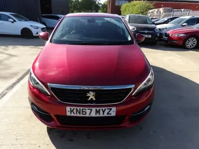 Used Peugeot 308 Active 100 HP (73 kW) 2017 Red Hatchback