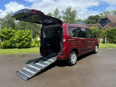 Used Fiat Doblò 95 HP (69 kW) 2013 Red MPV