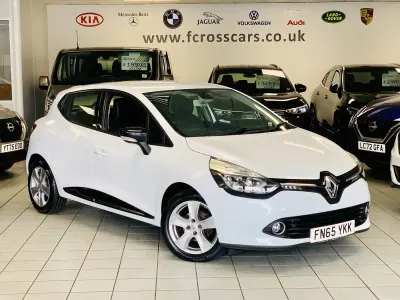 Used Renault Clio Dynamique 75 HP (55 kW) 2015 White Hatchback
