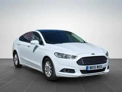 Used Ford Mondeo Zetec 150 HP (110 kW) 2015 White Hatchback