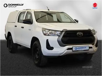 Used Toyota HiLux Active 150 HP (110 kW) 2021 White Pickup