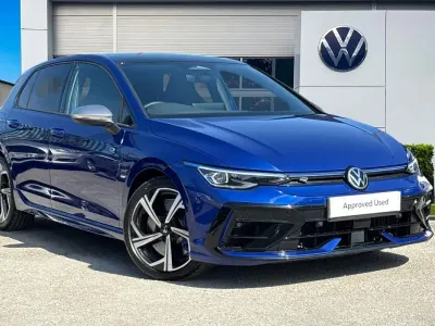 Usado VW Golf VIII R 333 HP (244 kW) 2025 Azul Citadino