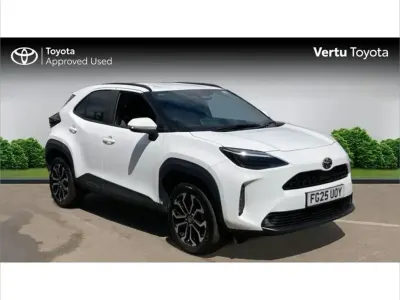 Used Toyota Yaris Cross Design 113 HP (83 kW) 2025 White SUV