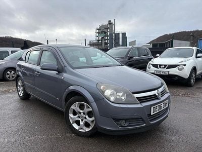 Grey Used 2006 Vauxhall Astra Hatchback | £995 (Fair price)