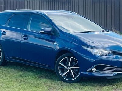 used Toyota Auris Hybrid 