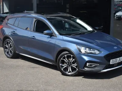 Used Ford Focus Active X 125 HP (91 kW) 2020 Blue Estate