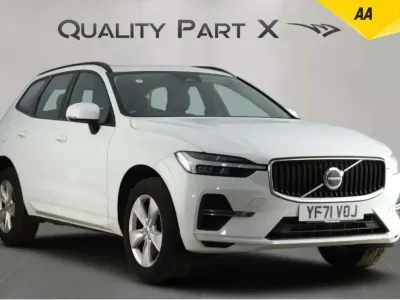 Usado Volvo XC60 Momentum 2021 Branco SUV