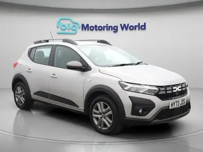 Begagnad Dacia Sandero Expression 90 HK (66 kW) 2023 Grå Halvkombi