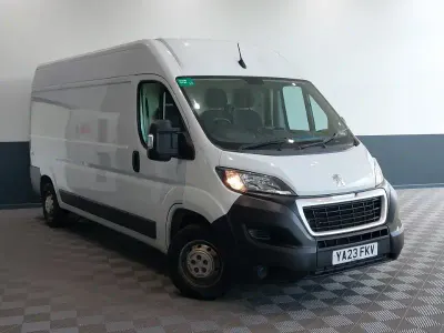 Used Peugeot Boxer Premium 140 HP (102 kW) 2023 White Van