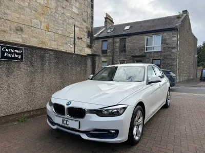 Used BMW 318 Sport Line 143 HP (105 kW) 2014 White Sedan