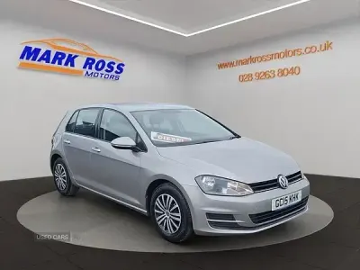 Usado VW Golf VII S 105 HP (77 kW) 2015 Prateado Citadino