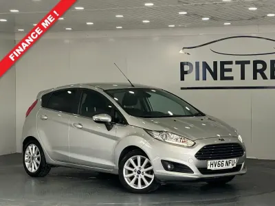 Used Ford Fiesta Titanium 100 HP (73 kW) 2016 Silver Hatchback