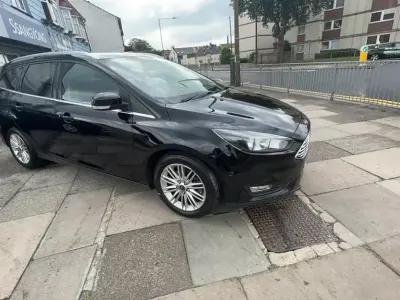 Used Ford Focus Zetec 118 HP (86 kW) 2017 Black Estate