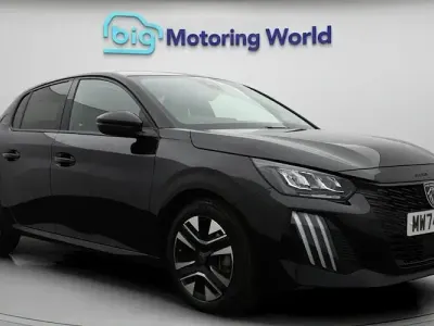 Used Peugeot 208 Allure 101 HP (74 kW) 2024 Black Hatchback