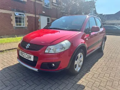 Used Suzuki SX4 SZ4 120 HP (88 kW) 2012 Red SUV