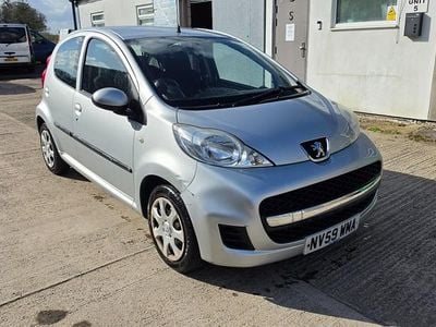 Used Peugeot 107 68 HP (50 kW) 2010 Silver Hatchback