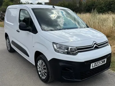 Used Citroën Berlingo 100 HP (73 kW) 2023 White MPV