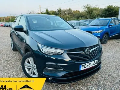 Used Vauxhall Grandland X 130 HP (95 kW) 2019 Grey SUV