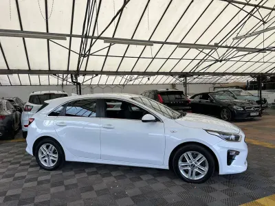 Used Kia Ceed 136 HP (100 kW) 2019 White Hatchback