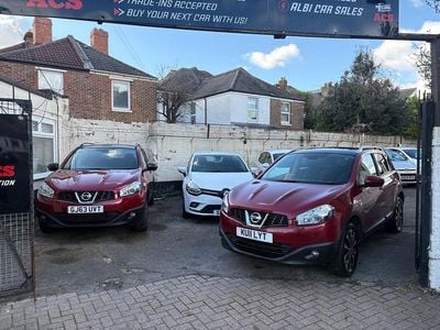 Used Nissan Qashqai N-TEC 110 HP (80 kW) 2011 Red SUV