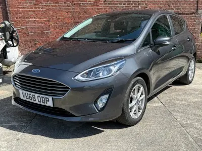 Used Ford Fiesta Zetec 100 HP (73 kW) 2018 Grey Hatchback