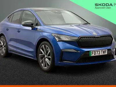 Used Skoda Enyaq iV SportlinePlus 143 kW (195 HP) 2023 Race blue metallic SUV
