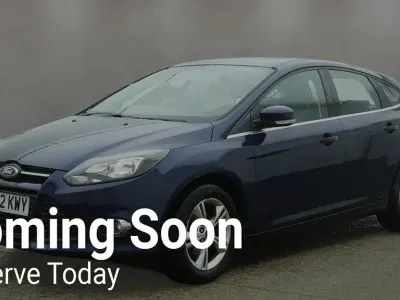 Used Ford Focus Zetec 2012 Blue Hatchback