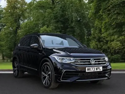 Usado VW Tiguan R-line 150 HP (110 kW) 2023 Preto SUV