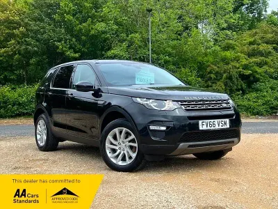 Used Land Rover Discovery 5 SE 2017 Black SUV