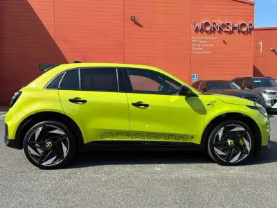 Used Abarth 600e Scorpionissima 202 kW (276 HP) 2025 Green SUV