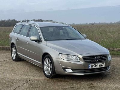 Gold Used 2014 Volvo V70 SE Lux Estate | £4,795 (Fair price)