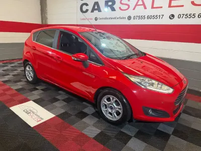 Used Ford Fiesta Titanium 95 HP (69 kW) 2014 Red Hatchback
