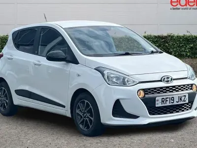 Used Hyundai i10 GO! 67 HP (49 kW) 2018 White Hatchback