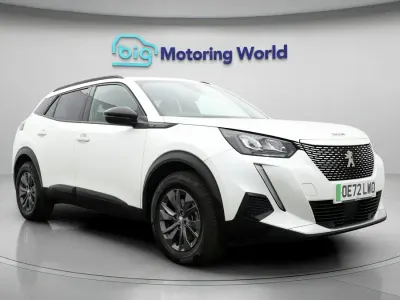 Gebraucht Peugeot e-2008 Active+ 98 kW (134 PS) 2022 SUV