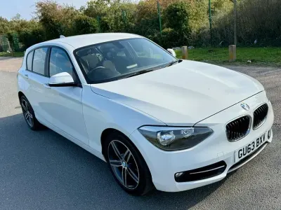 Used BMW 114 Sport Line 2013 White Hatchback