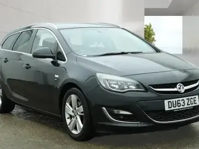 Second-hand Vauxhall Astra SRi 165 CP (121 kW) 2013 Negru Hatchback