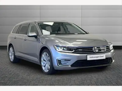 Used VW Passat Advance 218 HP (160 kW) 2018 Pyrite silver Estate