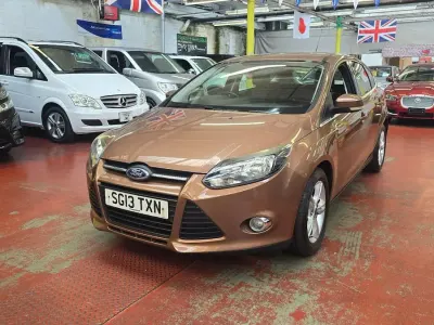 Used Ford Focus Zetec 103 HP (75 kW) 2013 Brown Hatchback